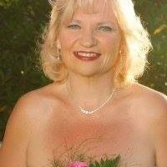 Meet your Posher, Sue - Picture 1 of 1